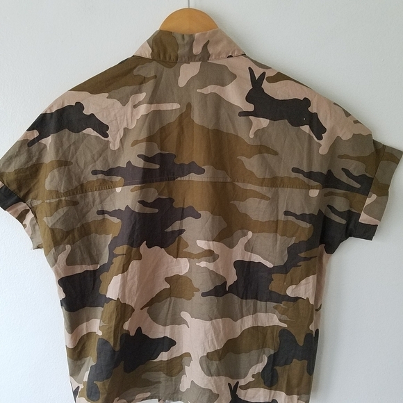 MADEWELL Short Sleeve Boxy Oversized Tie Front Shirt in Cottontail Camo XS - Picture 8 of 12